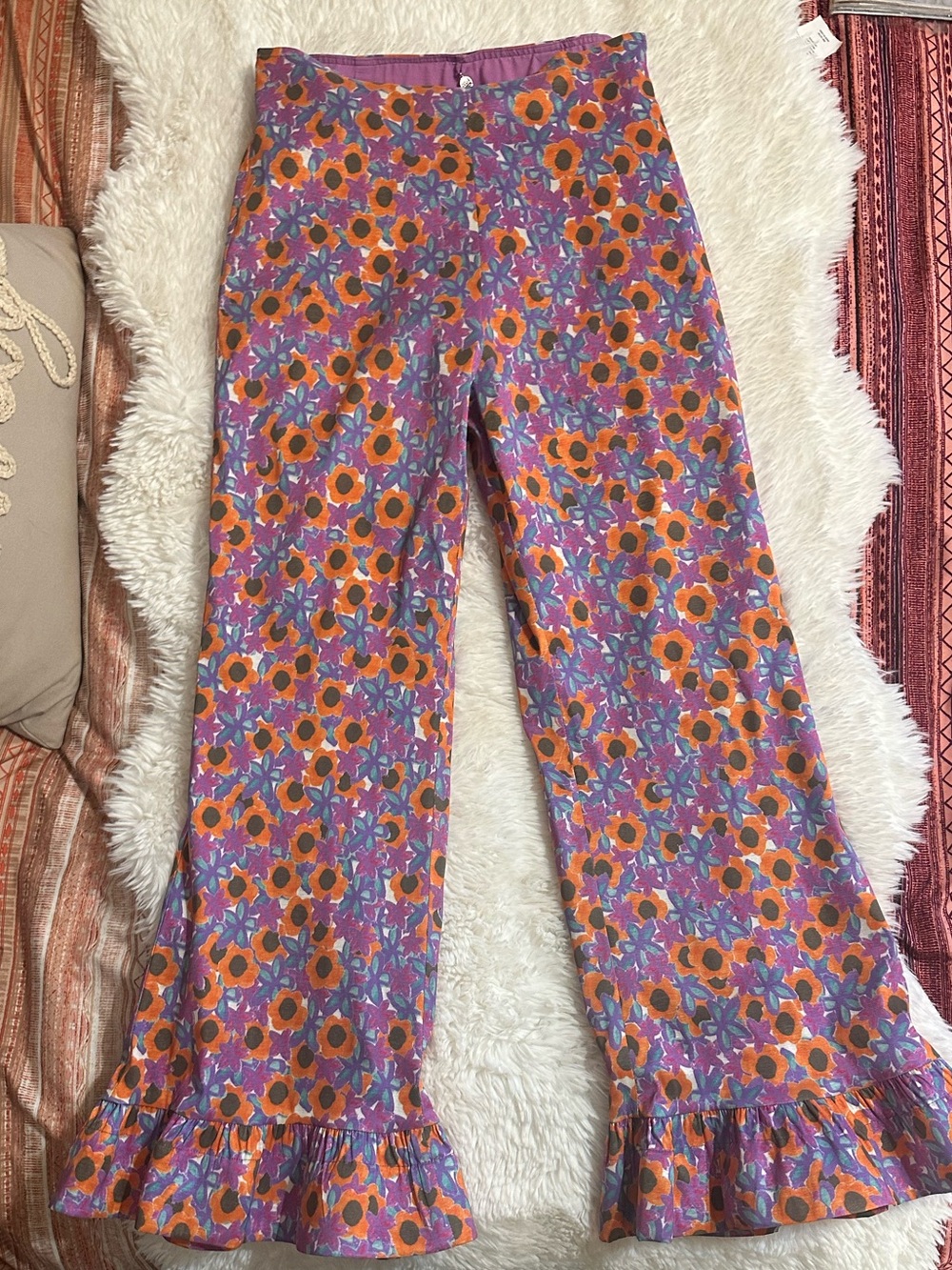 CeliaB Triha Floral High Rise Bell Crop Pants Ruffle Hem Size Medium - Picture 2 of 16